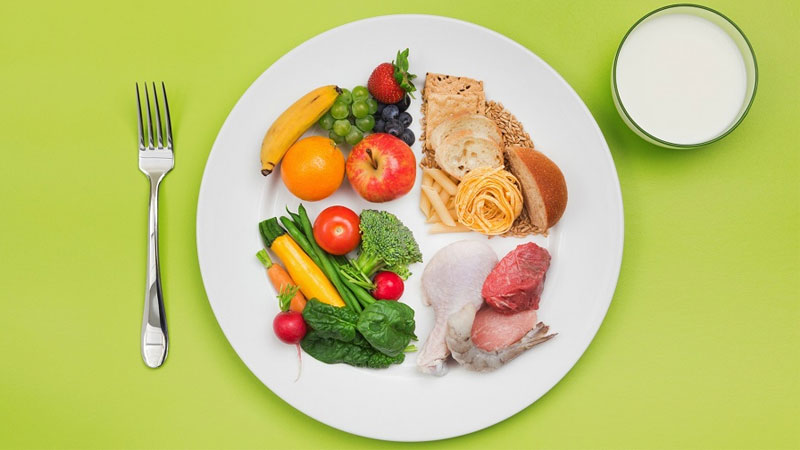 اهمیت آهسته غذا خوردن در کاهش وزن و رژیم لاغری 6 کیلو در ماه